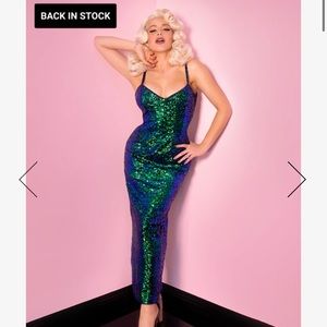 GLITZ & GLAMOUR DRESS IN GREEN SEQUINS - VIXEN BY MICHELINE PITT